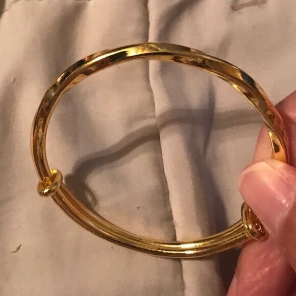 14kt Gold Plated Beveled Adjustable Bracelet - Picture 1 of 1